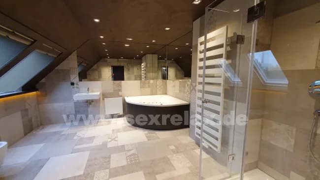 Gallery image 13