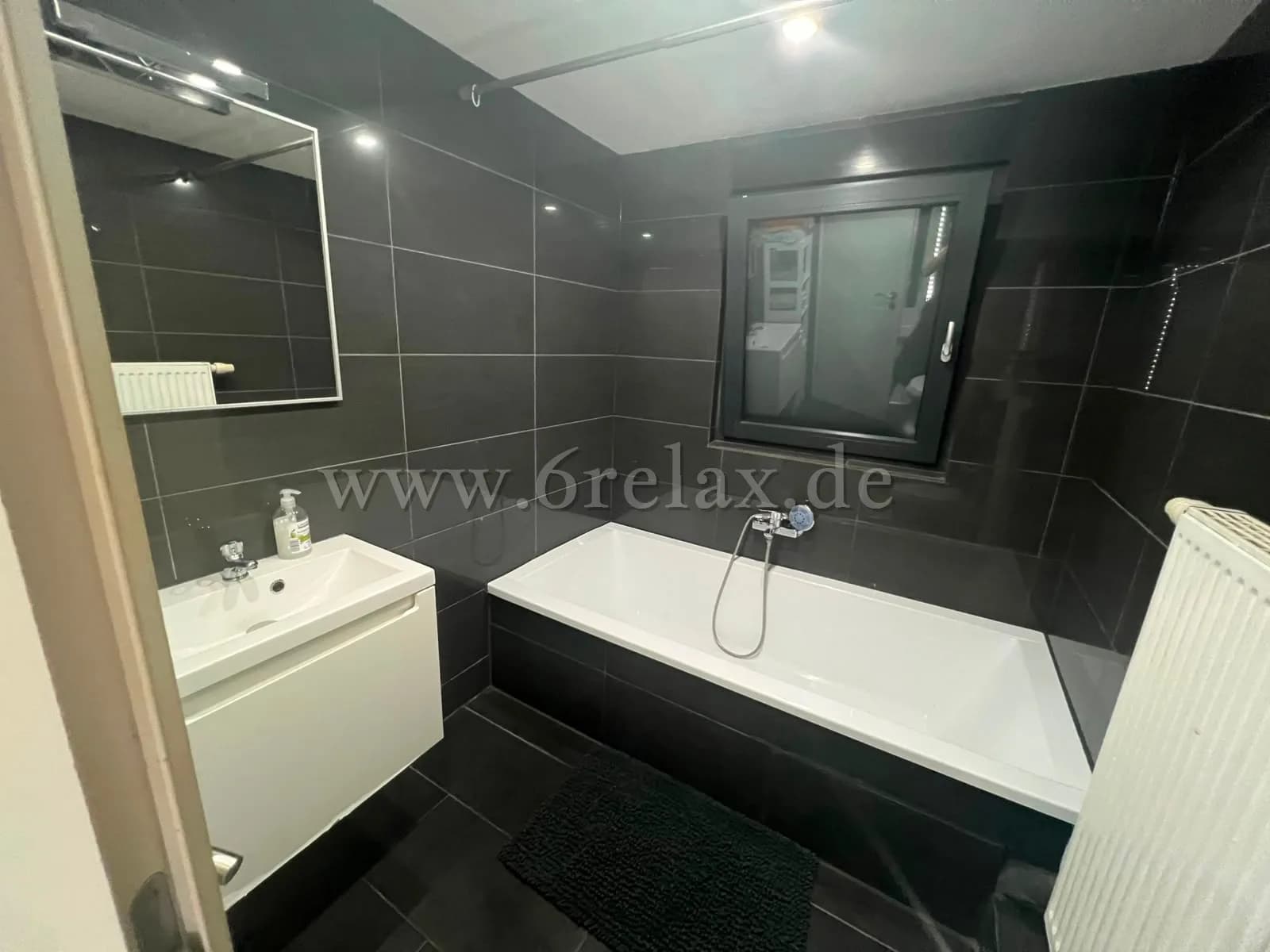 Gallery image 17